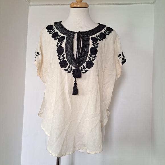 Star Mela | Cream white & black embroidered tunic shirt with tassels - Picture 2 of 12